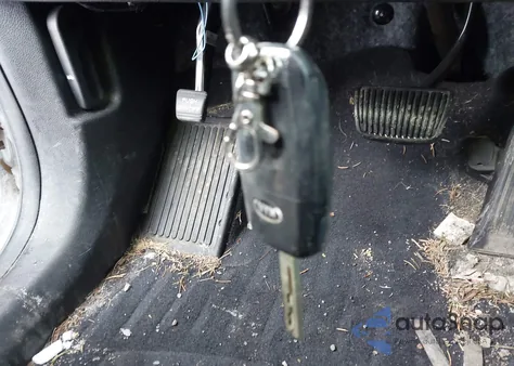 2018 Kia Sorento 2.4L Lx from USA, damaged, VIN 5XYPGDA30JG349276